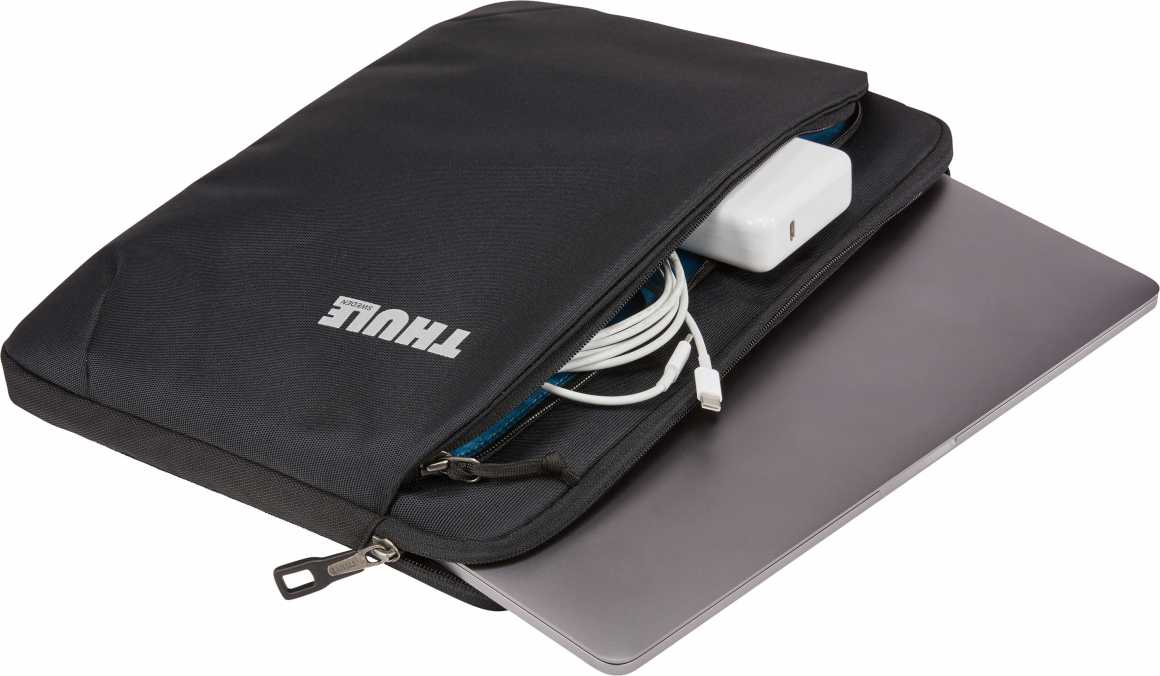 Чехол Thule Subterra для MacBook Pro 13", черный купить