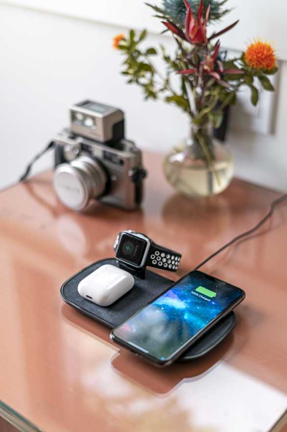 Беспроводное зарядное устройство Mophie 3-in-1 Wireless Charging Pad, черный купить